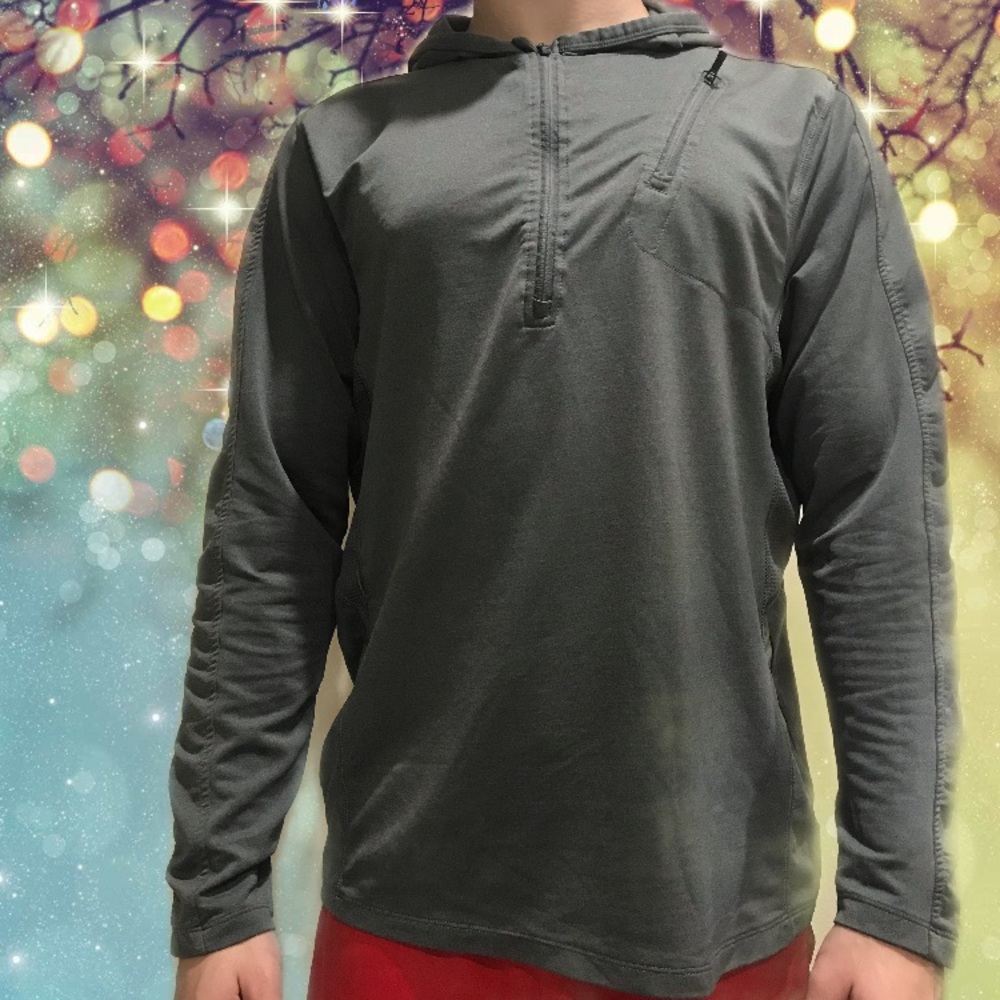 Grey sweatshirt